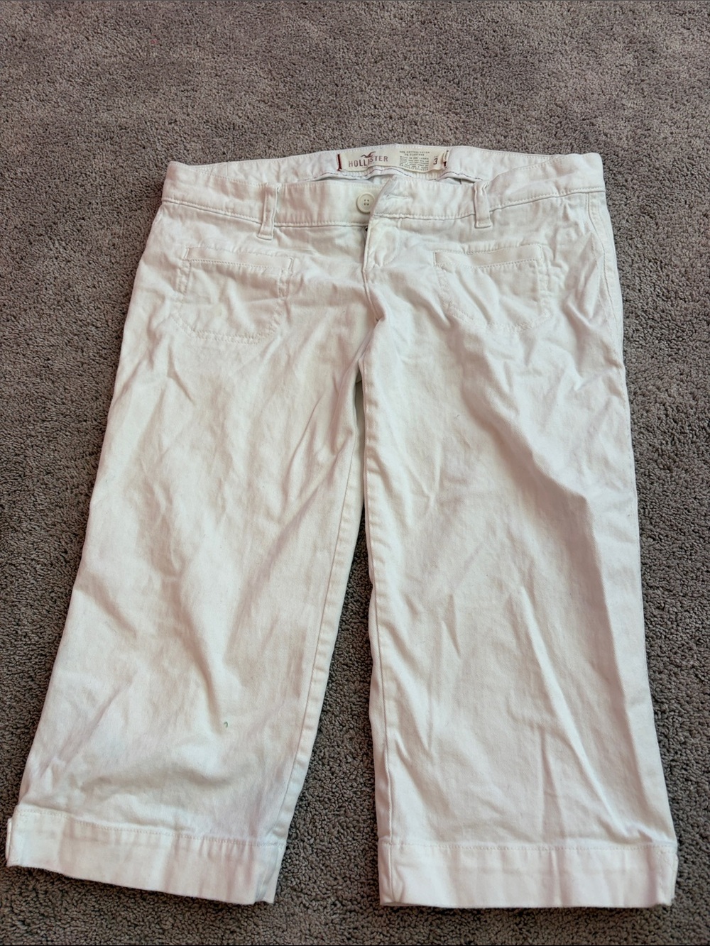 Hollister White Cropped Capris